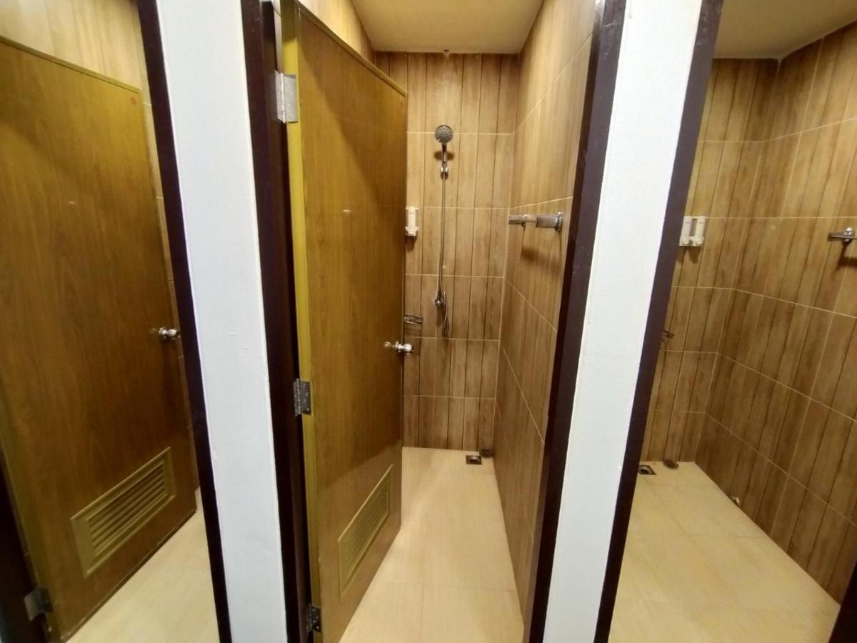Breeze Hostel Jomtien Beach Extérieur photo