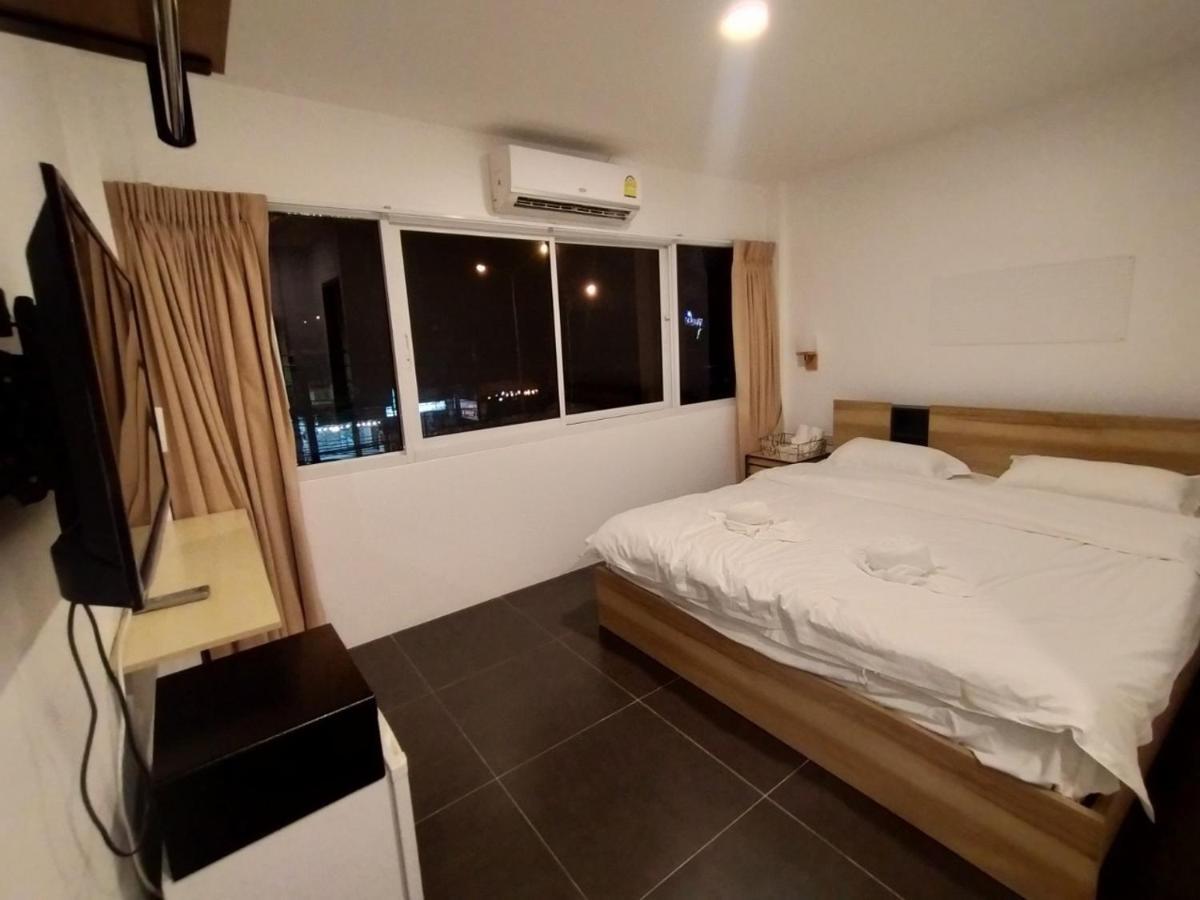 Breeze Hostel Jomtien Beach Extérieur photo